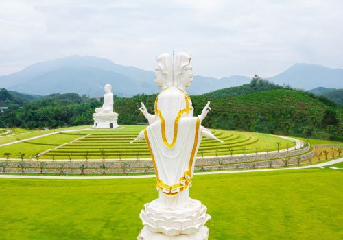 Tượng Quán Thế Âm <br> Bồ Tát